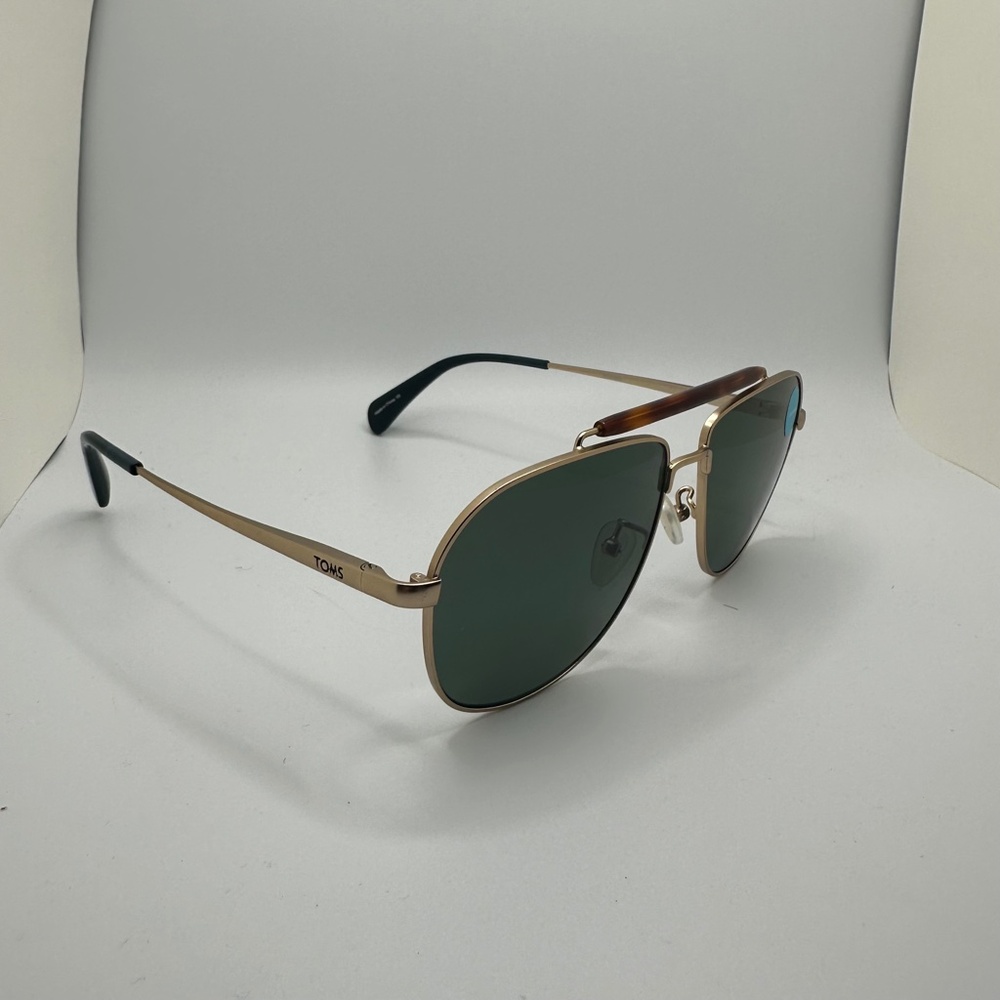 NWOT TOMS Sunglasses Polarized - Booker in Gold with Grey Lens - Picture 2 of 2